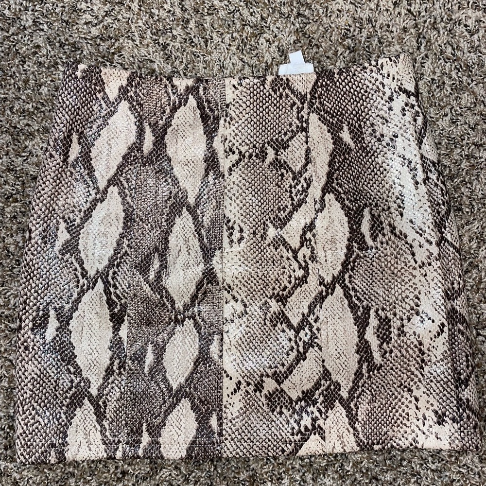 Le Lis Snake Print Pencil Skirt - Brown and Cream